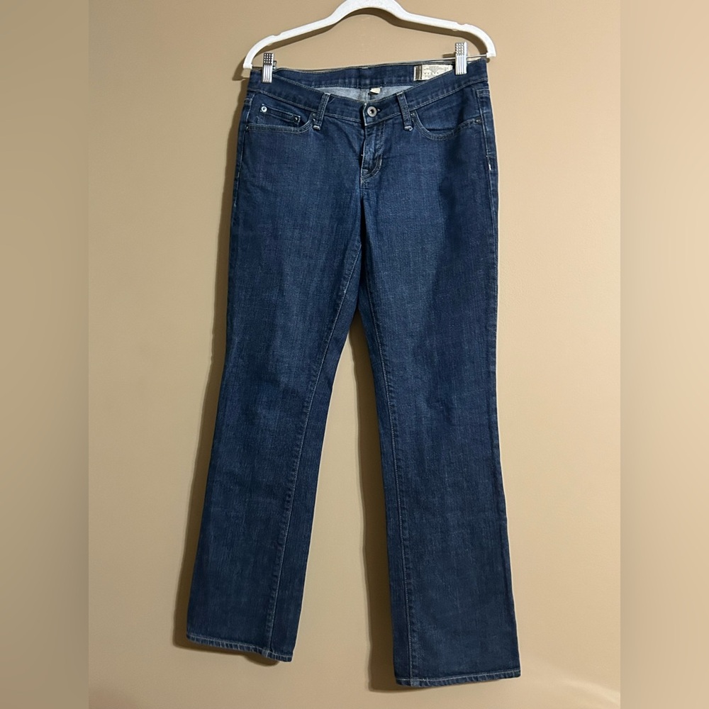 GAP Women's Straight Leg Jeans in Deep Blue size 8 regular